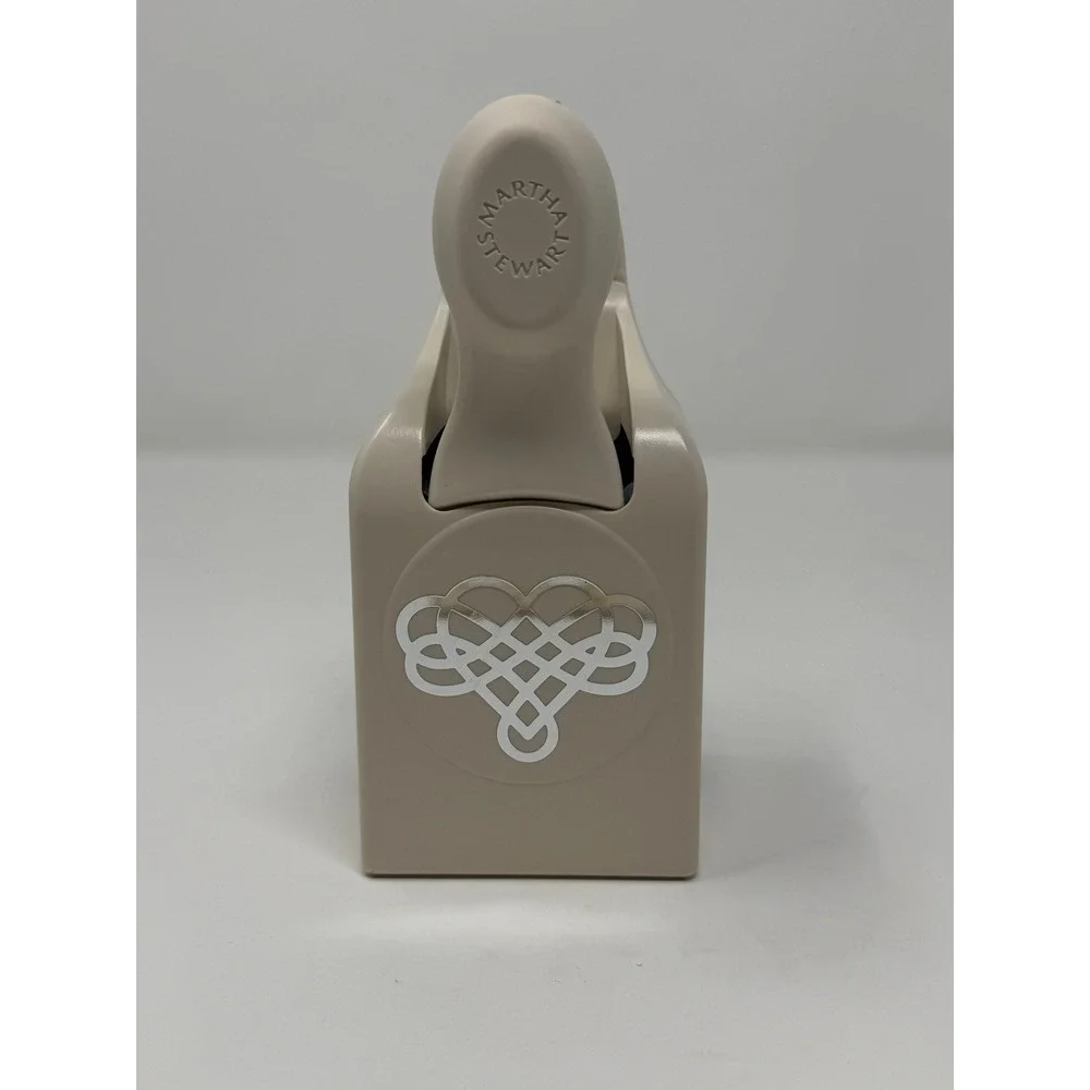 Martha Stewart Large Celtic Heart/Lattice Heart Deep Edge Paper Punch Retired
